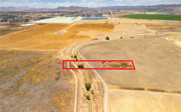 Pictures of Land property located at 27200 San Jacinto, Perris, CA 92571 for sales - image #1