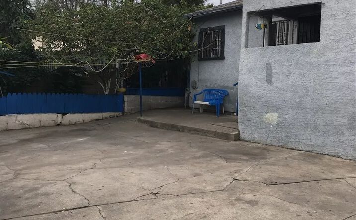 Pictures of Multifamily property located at 1611 Murchison, Los Angeles, CA 90033 for sales - image #1