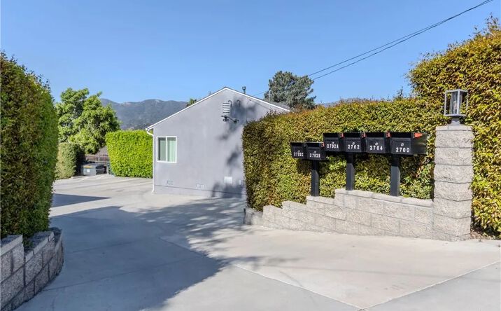 Pictures of Multifamily property located at 2700 Prospect Avenue, La Crescenta, CA 91214 for sales - image #1