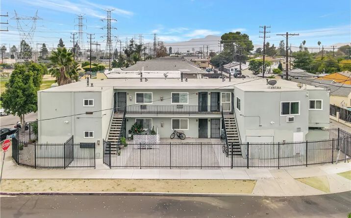 Pictures of Multifamily property located at 5887 Whitnall, North Hollywood, CA 91601 for sales - image #1