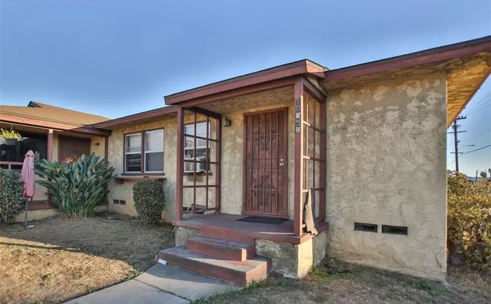 Pictures of Multifamily property located at 10956 S Western Avenue, Los Angeles, CA 90047 for sales - image #1