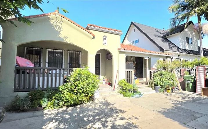 Pictures of Multifamily property located at 1249-1251 W 39th Street, Los Angeles, CA 90037 for sales - image #1