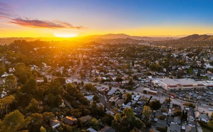 Pictures of Multifamily property located at 4824 Brayton Place, Los Angeles, CA 90041 for sales - image #1