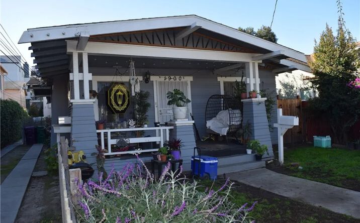 Pictures of Multifamily property located at 1900 E 6th, Long Beach, CA 90802 for sales - image #1