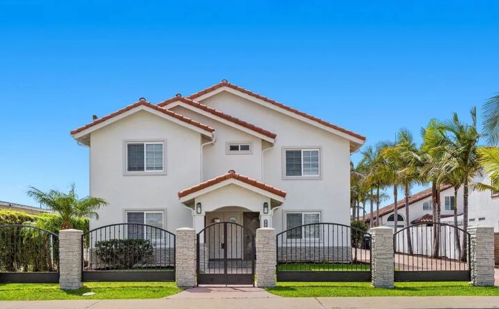 Pictures of Multifamily property located at 1749-51 Dahlia, San Diego, CA 92154 for sales - image #1