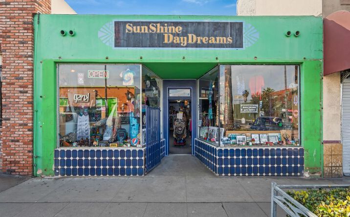 Pictures of Retail property located at 4975 Newport Ave., San Diego, CA 92107 for sales - image #1
