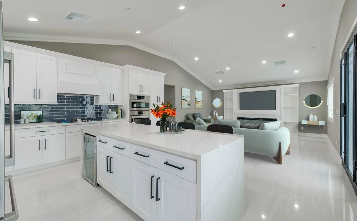 Pictures of Multifamily property located at 2476/2478 Coolidge Ave, Los Angeles, CA 90064 for sales - image #1