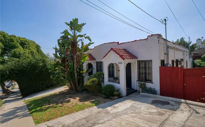 Pictures of Multifamily property located at 2258 Duane, Los Angeles, CA 90039 for sales - image #1