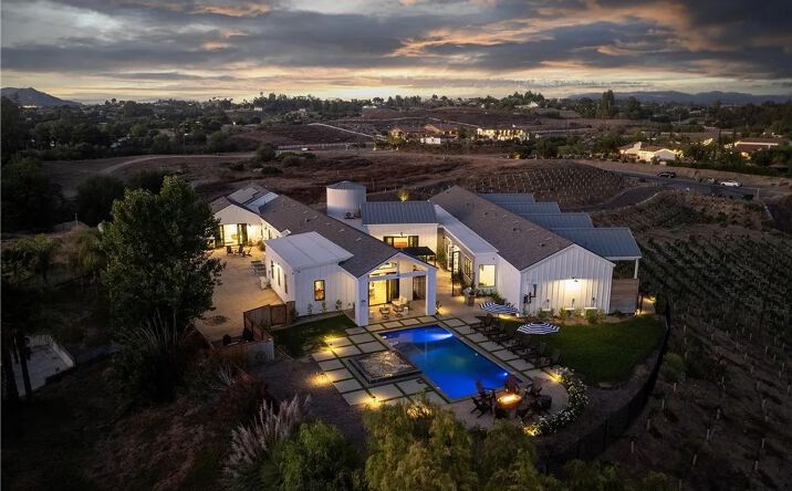 Pictures of Multifamily property located at 39241 Corte Venture, Temecula, CA 92592 for sales - image #1