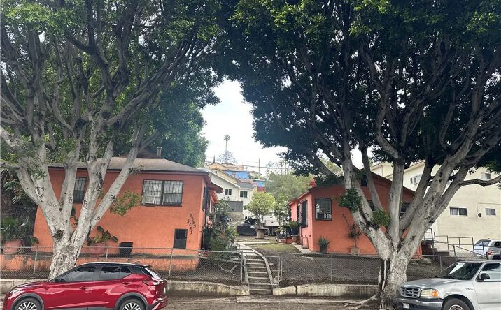 Pictures of Multifamily property located at 5253 N Huntington Dr. Drive North, Los Angeles, CA 90032 for sales - image #1