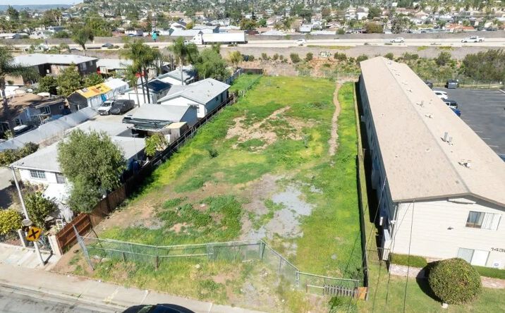 Pictures of Land property located at 1424 Oakdale Ave, El Cajon, CA 92021 for sales - image #1
