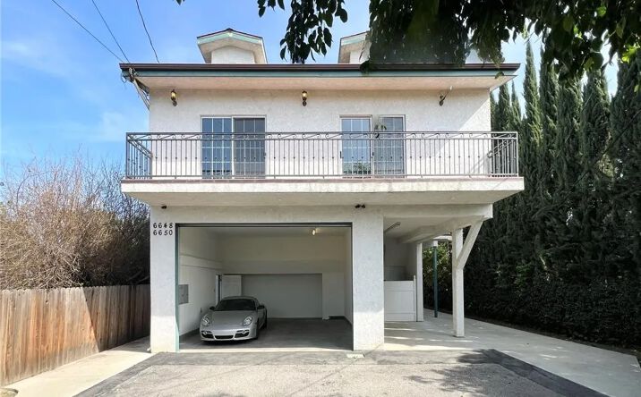 Pictures of Multifamily property located at 6648 Gaviota Avenue, Lake Balboa, CA 91406 for sales - image #1