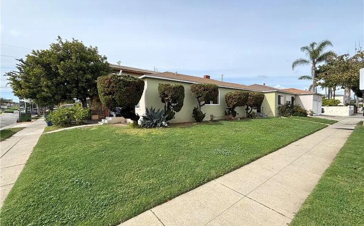 Pictures of Multifamily property located at 11533 Truro, Hawthorne, CA 90250 for sales - image #1