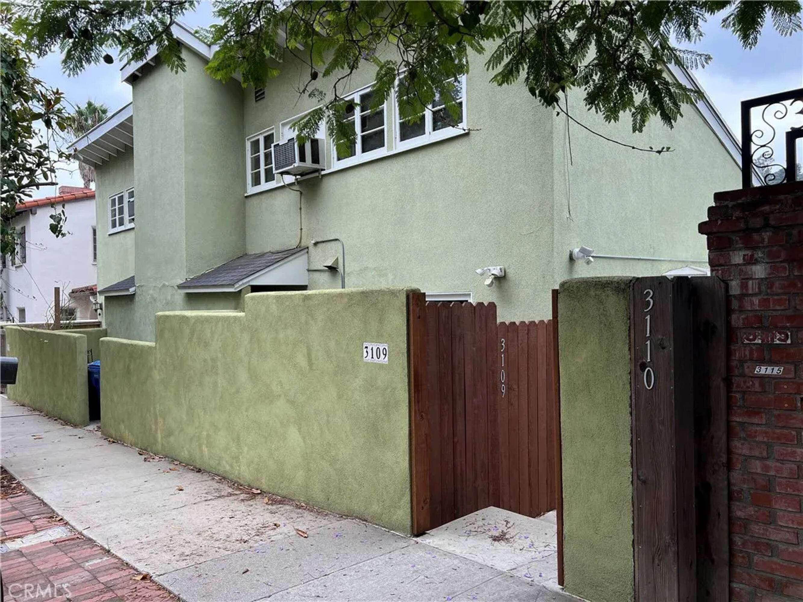 3107 Hollycrest