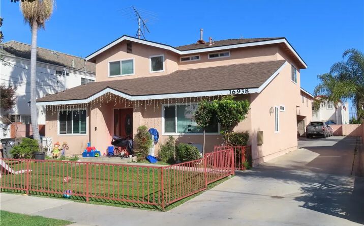 Pictures of Multifamily property located at 16938 S Dalton, Gardena, CA 90247 for sales - image #1