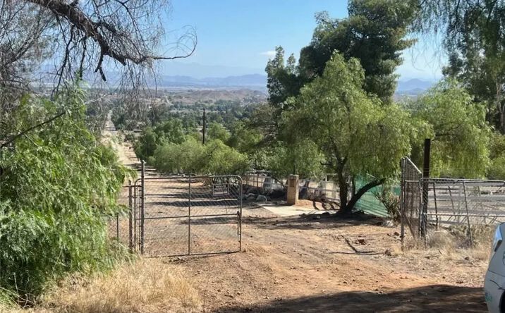 Pictures of Land property located at Olive Ave, Perris, CA 92570 for sales - image #1
