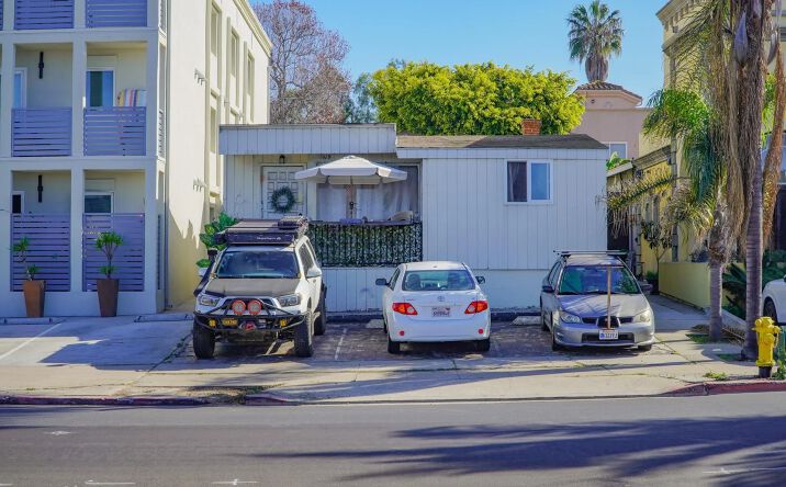 Pictures of Multifamily property located at 7421-25 La Jolla Blvd., La Jolla, CA 92037 for sales - image #1
