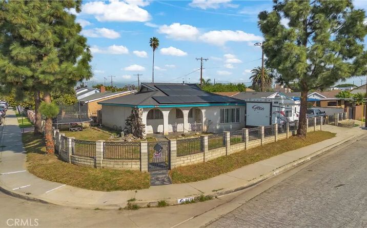 Pictures of Multifamily property located at 8835 Las Posas, Pico Rivera, CA 90660 for sales - image #1