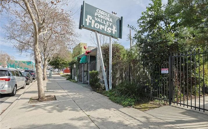 Pictures of Multifamily property located at 440 W Holt, Pomona, CA 91768 for sales - image #1