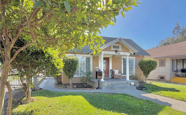 Pictures of Multifamily property located at 1016 W 51st Place, Los Angeles, CA 90037 for sales - image #1