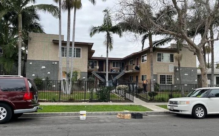 Pictures of Multifamily property located at 910 S Townsend, Santa Ana, CA 92704 for sales - image #1