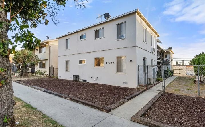 Pictures of Multifamily property located at 14324 Roscoe, Panorama City, CA 91402 for sales - image #1