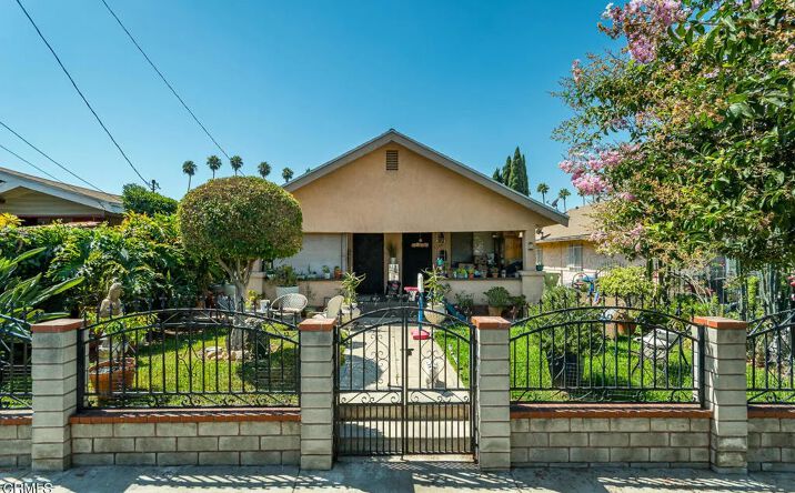 Pictures of Multifamily property located at 2966 E 2nd Street, Los Angeles, CA 90033 for sales - image #1