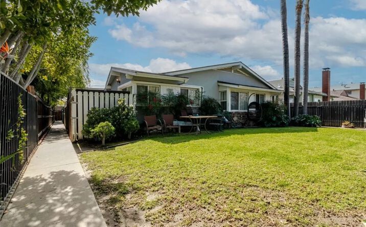 Pictures of Multifamily property located at 12806 Oxnard Street, North Hollywood, CA 91606 for sales - image #1