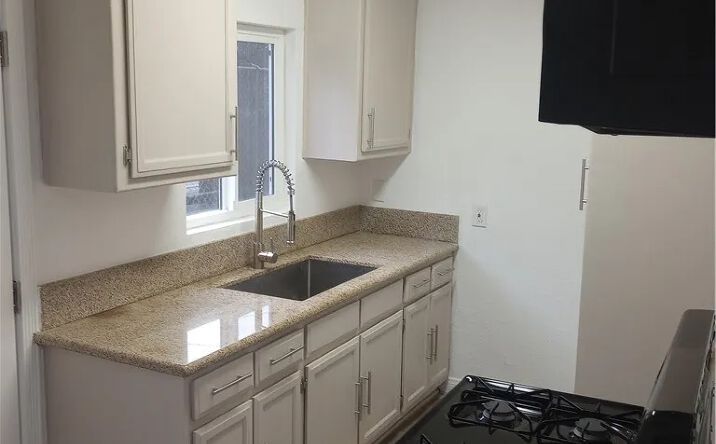 Pictures of Multifamily property located at 813 E Imperial, Los Angeles, CA 90059 for sales - image #1