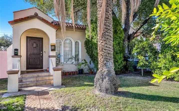 Pictures of Multifamily property located at 609 Corwin Avenue, Glendale, CA 91206 for sales - image #1