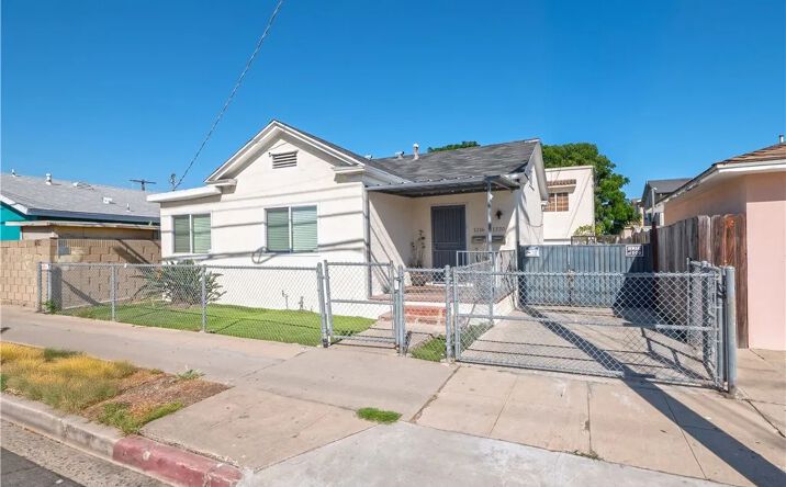 Pictures of Multifamily property located at 1316 S Grand, San Pedro, CA 90731 for sales - image #1