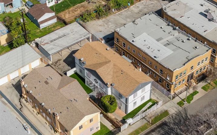 Pictures of Multifamily property located at 313 W Magnolia, Compton, CA 90220 for sales - image #1