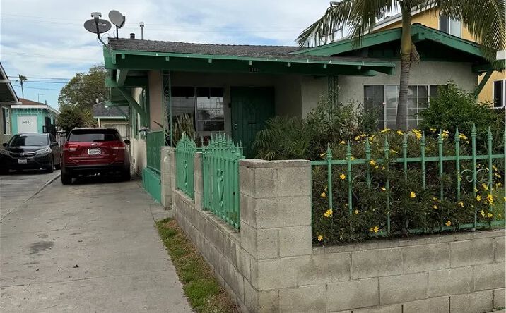 Pictures of Multifamily property located at 1445 W 58th, Los Angeles, CA 90062 for sales - image #1