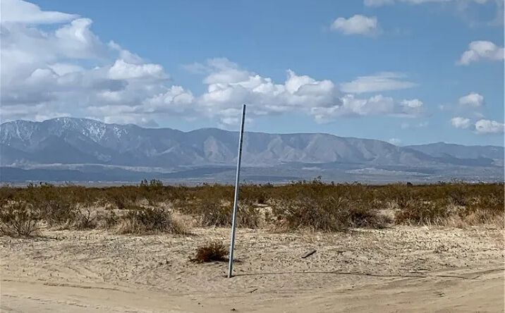 Pictures of Land property located at 200 Avenue R, Palmdale, CA 93591 for sales - image #1
