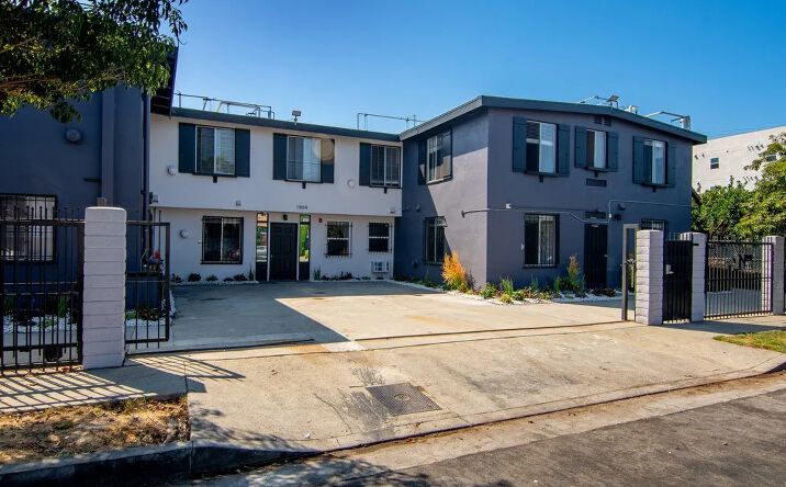 Pictures of Multifamily property located at 1864 W Cordova Street, Los Angeles, CA 90007 for sales - image #1