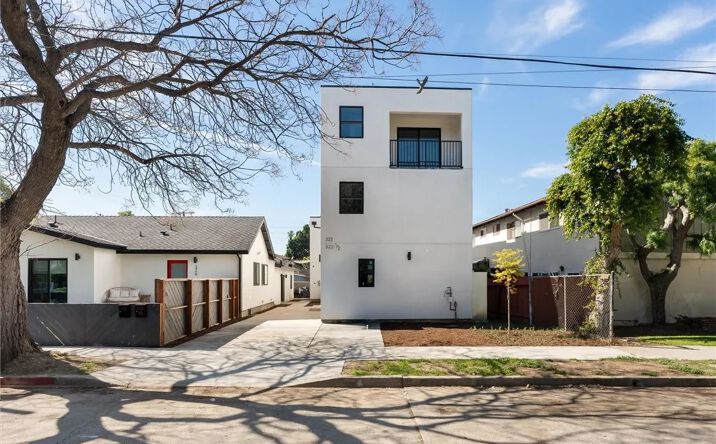 Pictures of Multifamily property located at 326 S Leslie Way, Los Angeles, CA 90042 for sales - image #1