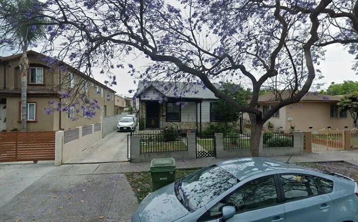 Pictures of Multifamily property located at 911 E 77th, Los Angeles, CA 90001 for sales - image #1