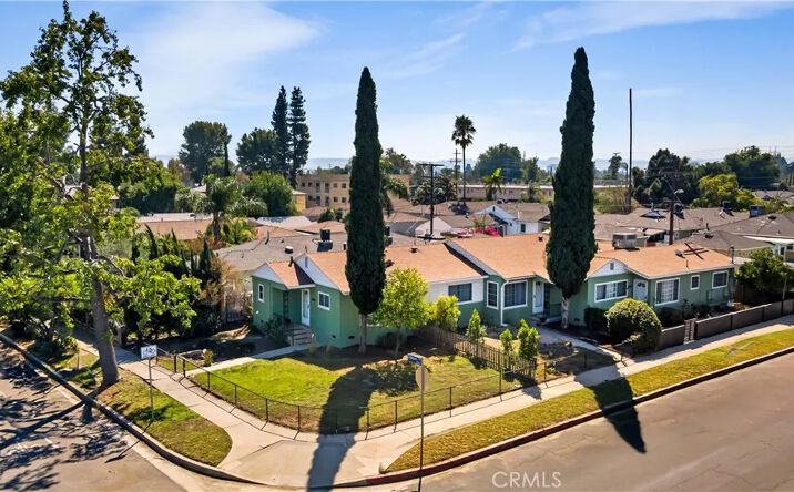 Pictures of Multifamily property located at 6153 Clybourn Avenue, North Hollywood, CA 91606 for sales - image #1