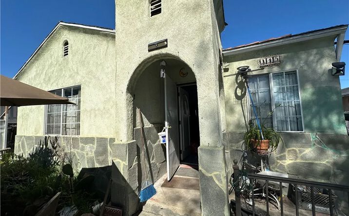Pictures of Multifamily property located at 145 W 109th, Los Angeles, CA 90061 for sales - image #1