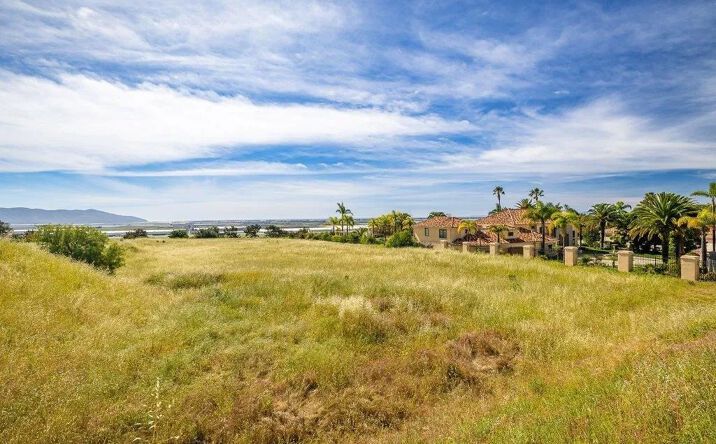 Pictures of Land property located at 1009 Corte Barroso, Camarillo, CA 93010 for sales - image #1