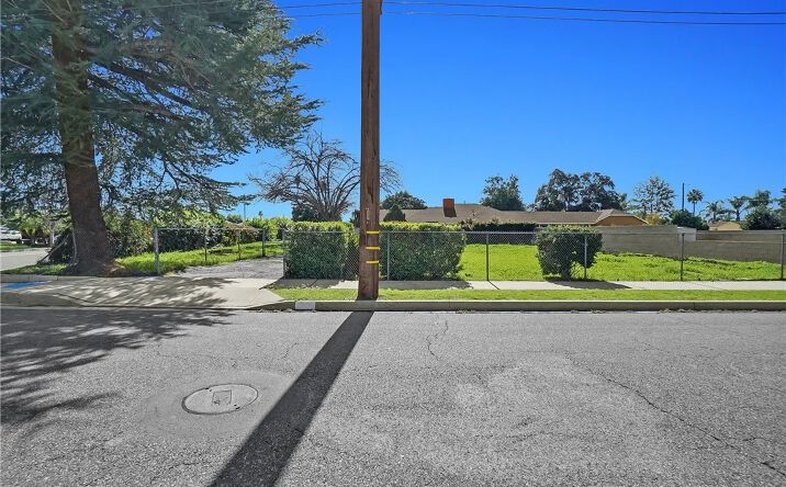 Pictures of Land property located at 688 E Francisquito Ave, West Covina, CA 91790 for sales - image #1