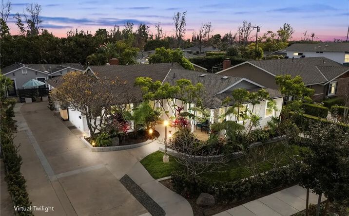 Pictures of Multifamily property located at 634 East Adams Avenue, Orange, CA 92867 for sales - image #1