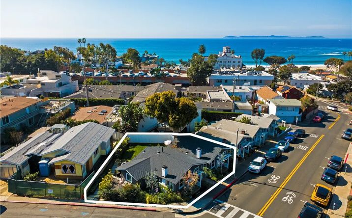 Pictures of Multifamily property located at 389 Park, Laguna Beach, CA 92651 for sales - image #1