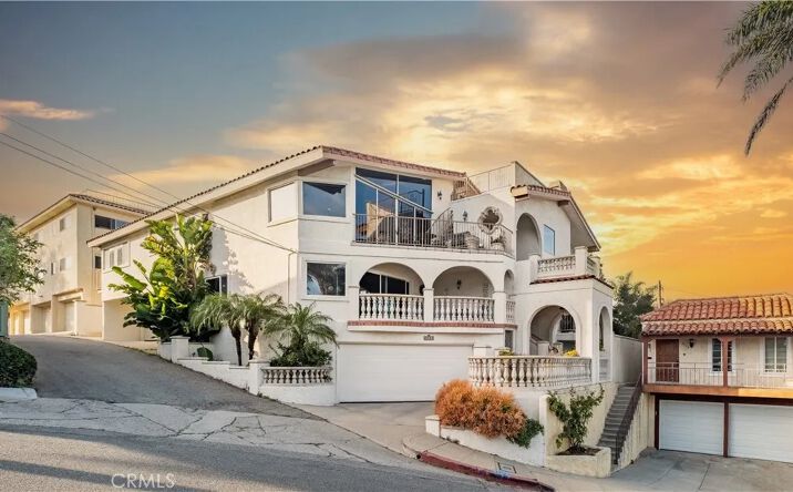 Pictures of Multifamily property located at 3935 Bluff Place, San Pedro, CA 90731 for sales - image #1