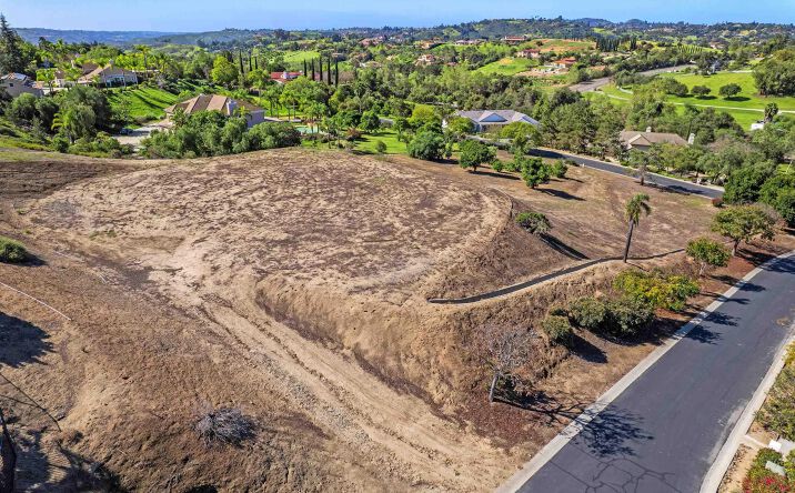 Pictures of Land property located at 1971 Candice Court Unit 64, Fallbrook, CA 92028 for sales - image #1