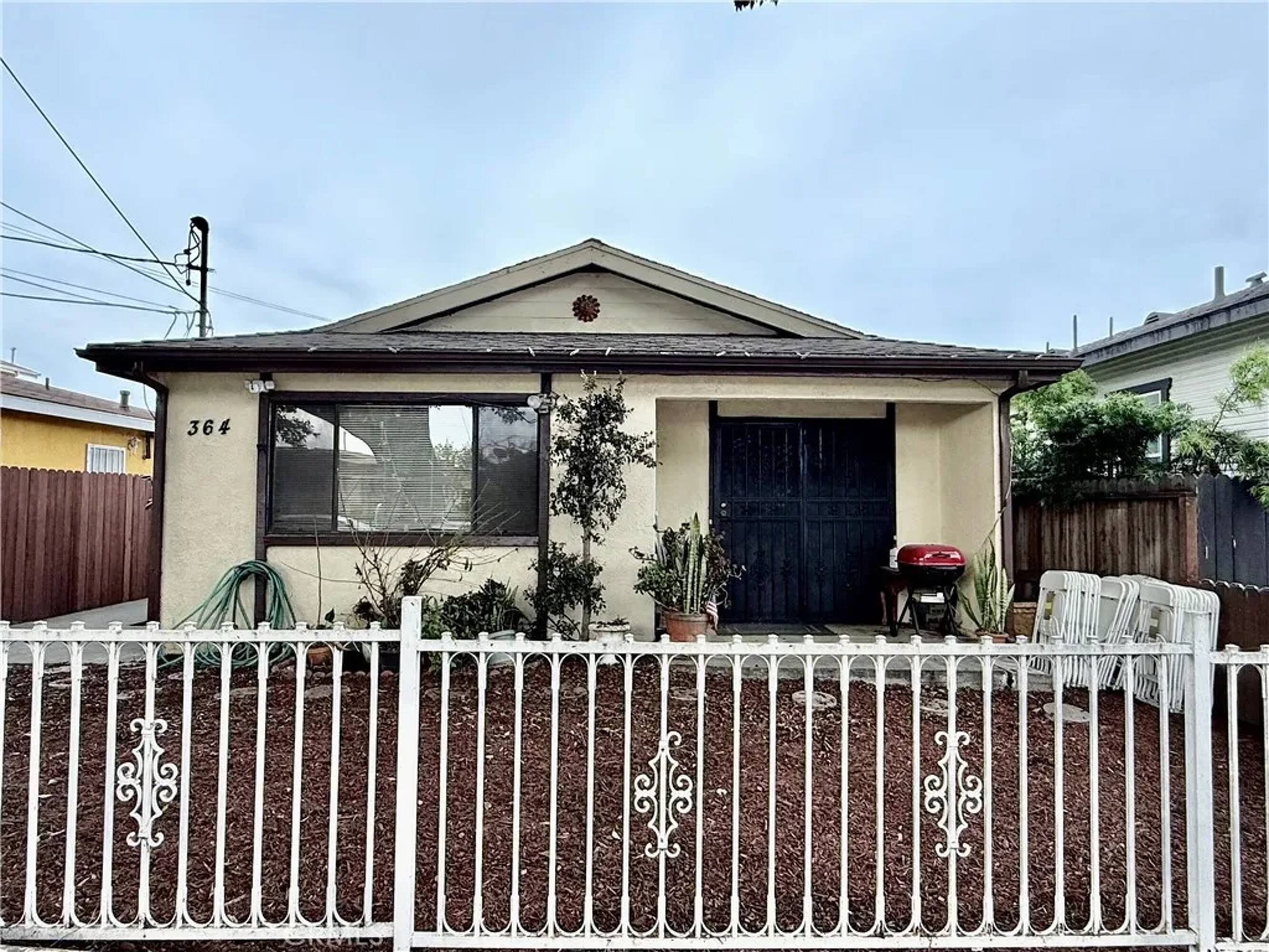 364 W 15th