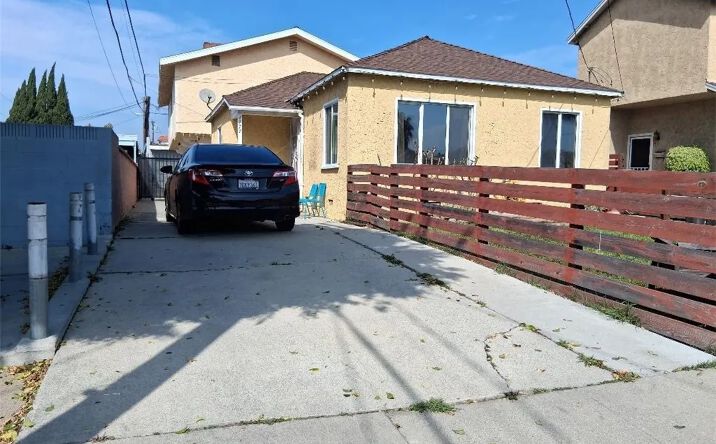 Pictures of Multifamily property located at 4777 W 135th, Hawthorne, CA 90250 for sales - image #1