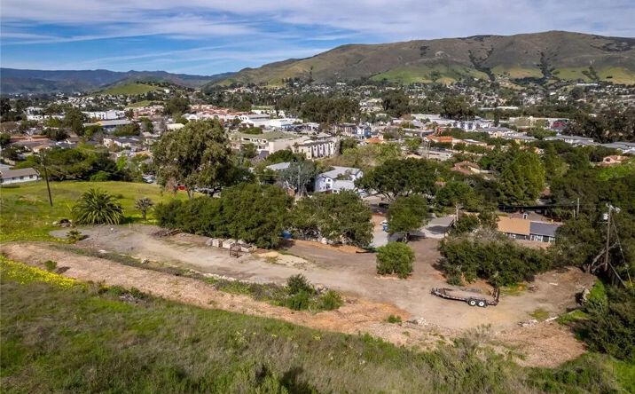Pictures of Multifamily property located at 3281 Rockview Place, San Luis Obispo, CA 93401 for sales - image #1