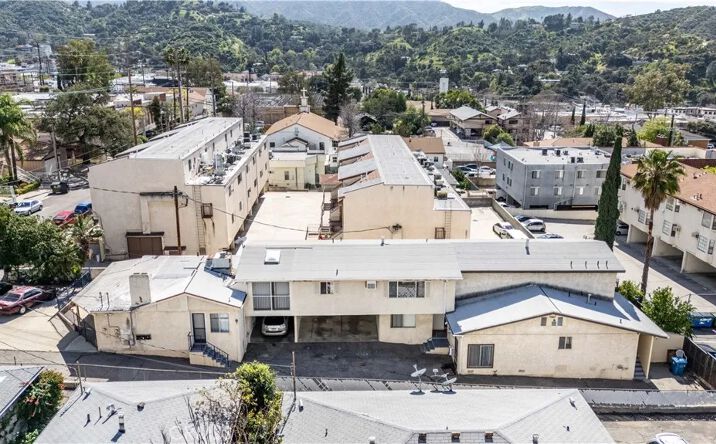 Pictures of Multifamily property located at 10139 Hillhaven, Tujunga, CA 91042 for sales - image #1