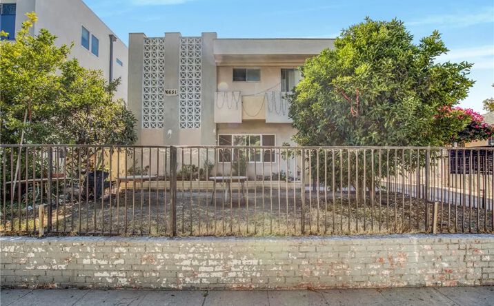 Pictures of Multifamily property located at 6651 Beck, North Hollywood, CA 91606 for sales - image #1